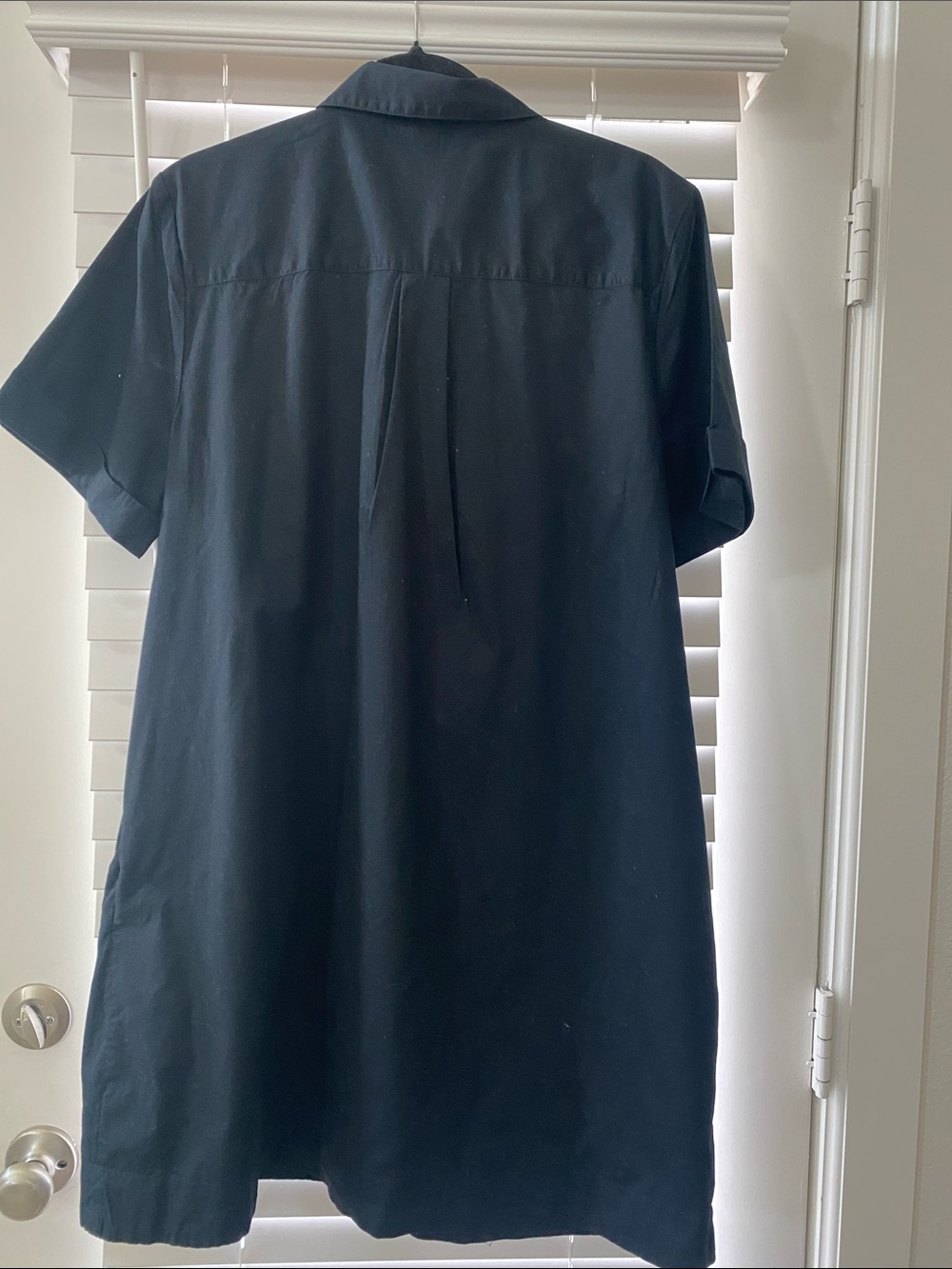 Old Navy Black Short-Sleeve Button-Down Shirt Dress with pockets - Picture 3 of 4
